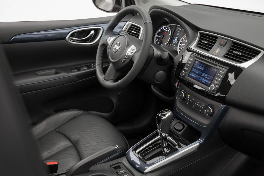  Nissan Sentra SR 2016 года  (фото 7 из 10)